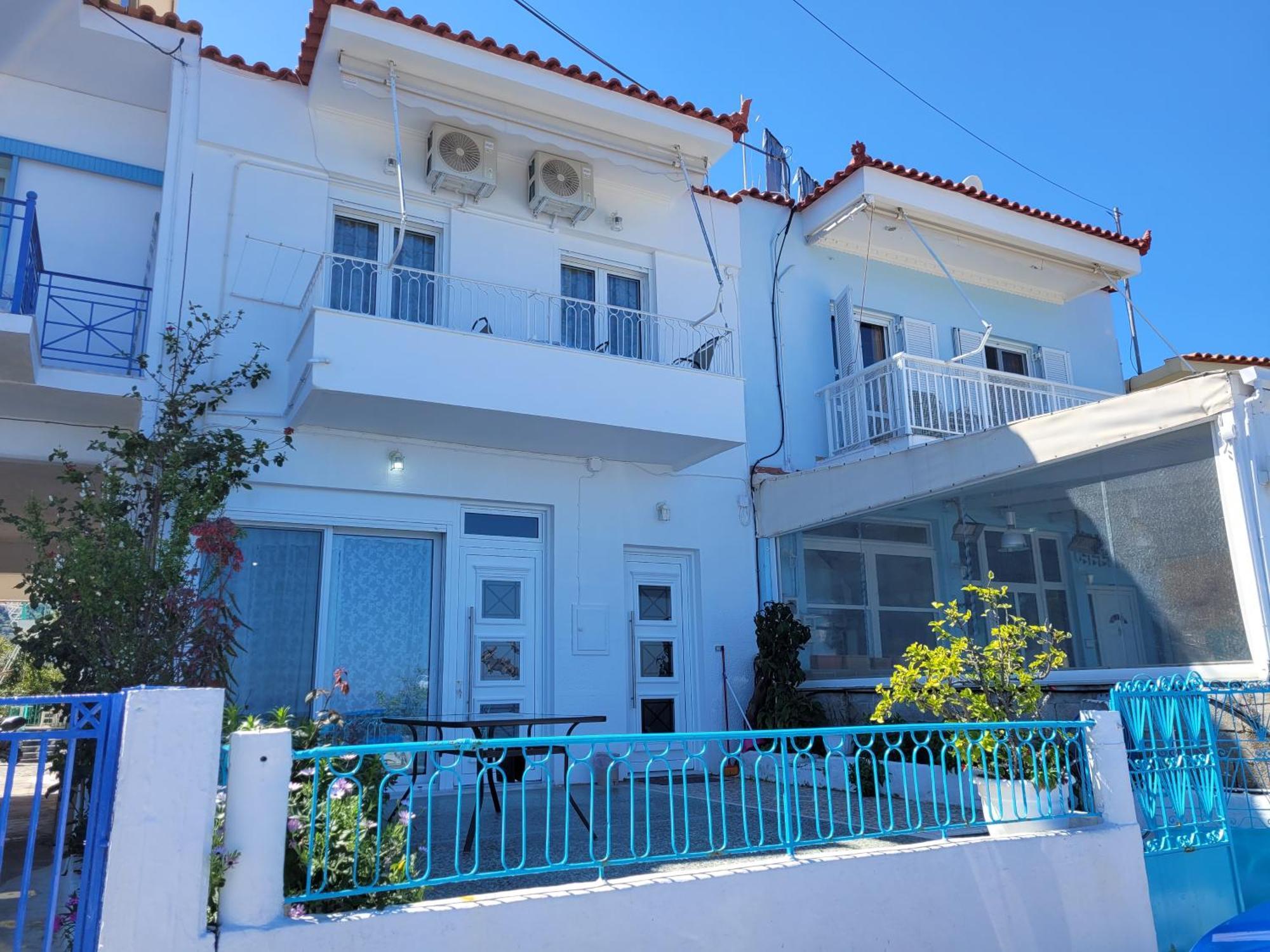 Antony'S Apartment Sea View Тирос Экстерьер фото