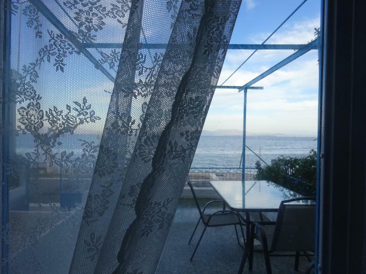 Antony'S Apartment Sea View Тирос Экстерьер фото